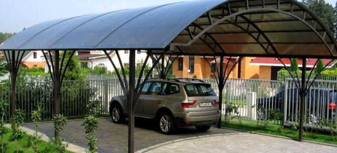 Навес для автомобиля из поликарбоната: высота для машины, размер на две, правила монтажа пошагово