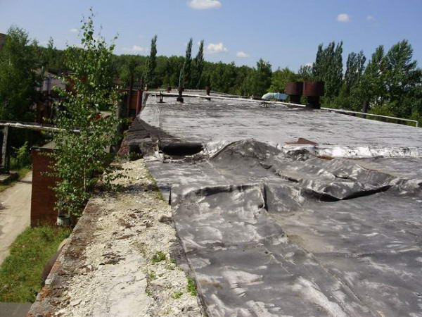 Повреждения кровельного покрытия